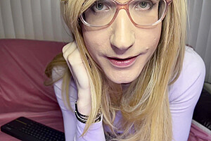 Trans Humiliatrix Feet And Spit Worship