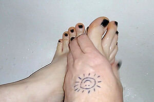 Ftm Foot Fetish Oil Massage Hairy Trans Man Big Feet Big Hands Trans Genitalia