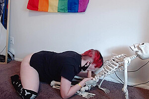 Thick Ass Ftm Trans Guy Sucks And Fucks Skeleton
