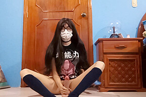 Linda Sissy Slut Monta Un Dildo