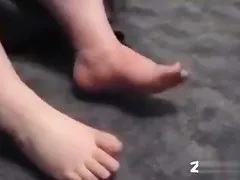 My wives hawt foot dance.