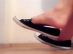 Feet Play With Sexy Italian Amateur teen 18+