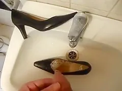 Piss in wifes push that is traditional