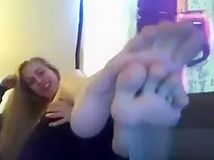 Babe Showing Her Beautiful Toes And Soles