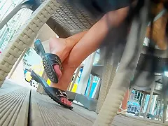 candid milf feet at bar