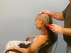 Shz. Sarah headshave