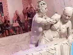 Top lesbo getting all impure in amateurs catfight video