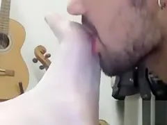 Boy Idolizes Gf's Sweaty Feet!
