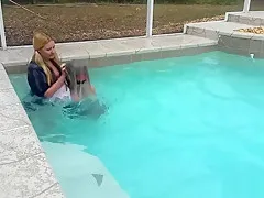 never trust a roommate