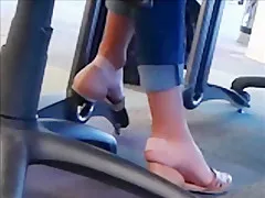 Nice shoeplay in computer lab
