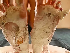 NICOLE CRUSHING CREAMBOS