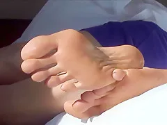 BIG FEET LONG TOES & Shoe and Bare SOLES