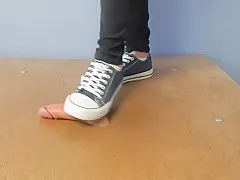 Converse cockcrush and shoejob with cumshot