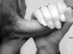 Soumise suce un inconnu