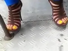 Candid Video Of A Sexy Latina Feet In Heels