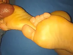 Ally's soles cummed