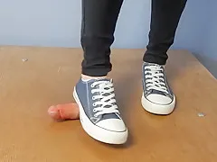 Converse cockcrush and shoejob with cumshot