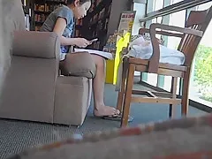 Candid Asian Feet in Flip Flops and Bare 2010 pt 1