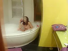 SPYING MY Step sister WHILE TOUCHING IN THE BATHTUB