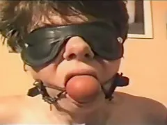 slave Kirsten SVP-32