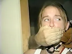 Amateur cutie hops to escape