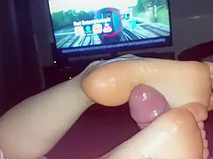 Silky Rose Strokes A Huge Load With Cum Pose After