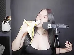 Asmr Wan - Banana And Me