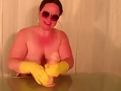 Geile Fetisch Wichsanleitung Mit Gelben Gummhandschuhen Zum Abspritzen!