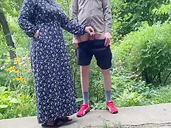 Gorgeous Milf Helped A Stranger Pee Outside And Pee Herself 5 Min
