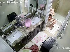 Ipcam American Girls Daily Routine In The Bathroom