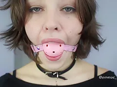 Small Titted Babe Toys Her Pussy On Webcam