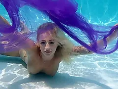 Underwater Masturbation - Elana Bunnz